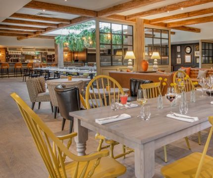 harrys bar and kitchen